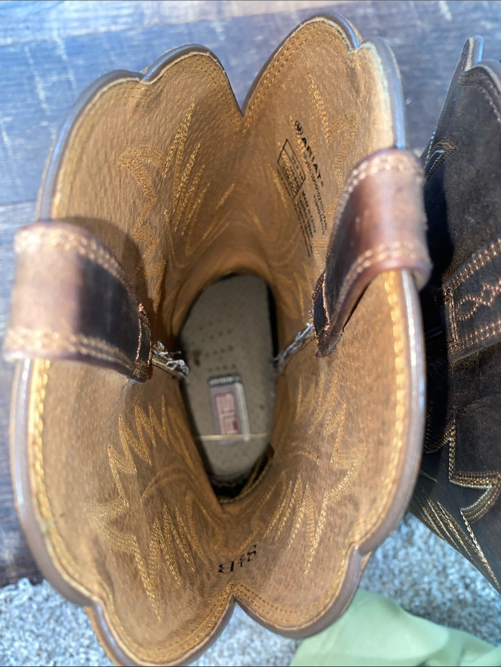 Ariat Distressed Brown Leather Western Boots with Stitch Detailing - Picture 7 of 9